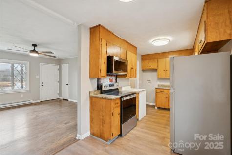 1126 Old Us 70 Highway W Black Mountain NC 28711