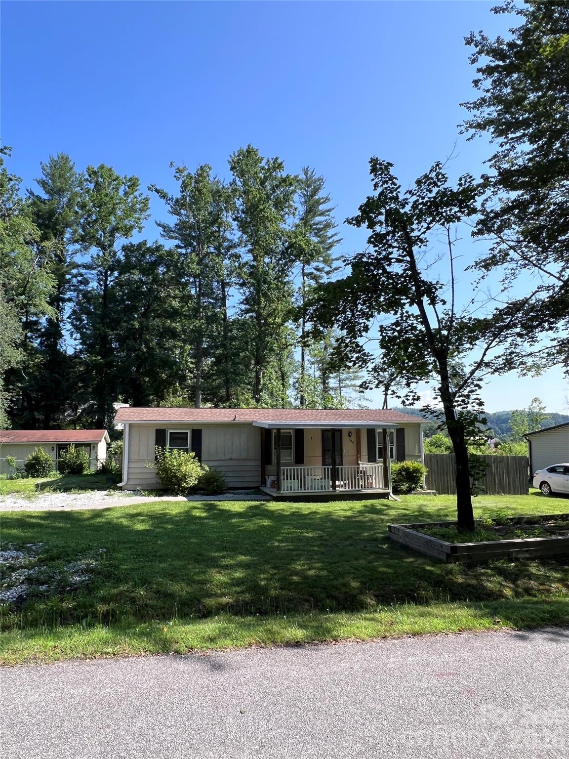 150 Piney Ridge Drive Hendersonville NC 28791