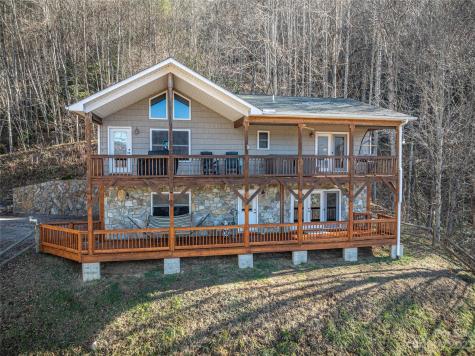 412 Highview Drive Maggie Valley NC 28751