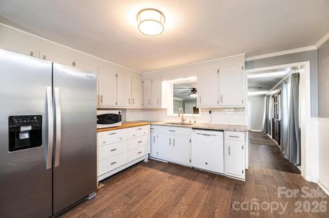 2984 Lutz Boulevard Newton NC 28658