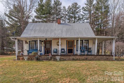 1496 Allens Creek Road Waynesville NC 28786