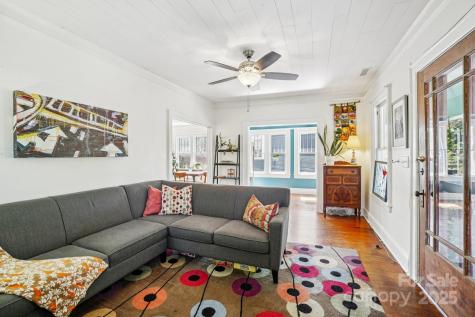 31 Oakwood Street Asheville NC 28806