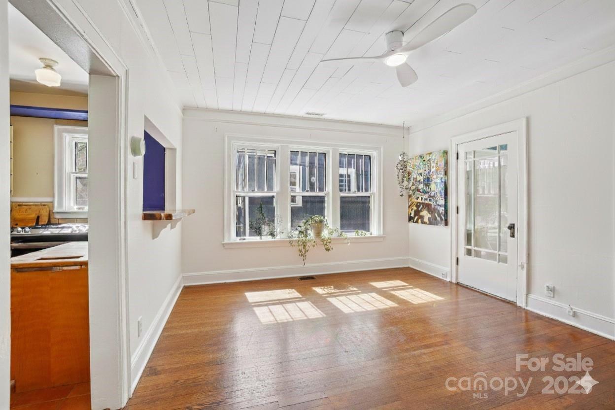 31 Oakwood Street Asheville NC 28806