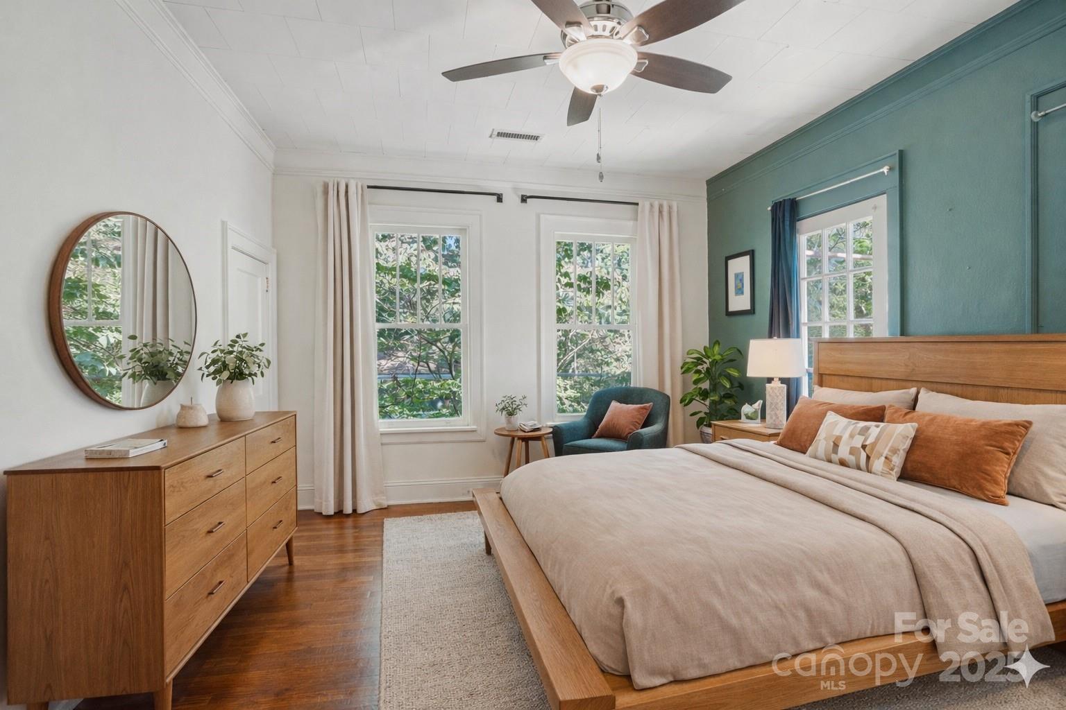 31 Oakwood Street Asheville NC 28806