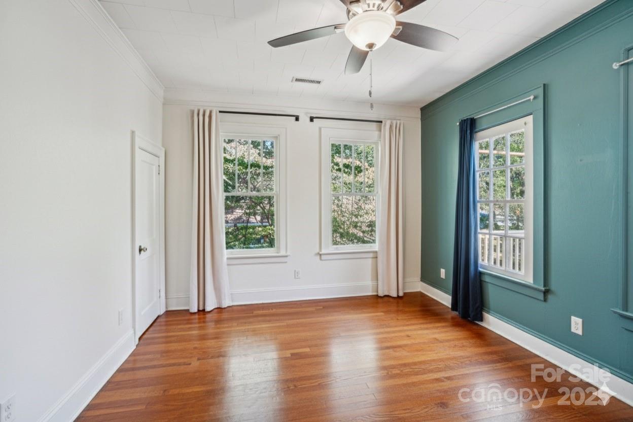 31 Oakwood Street Asheville NC 28806