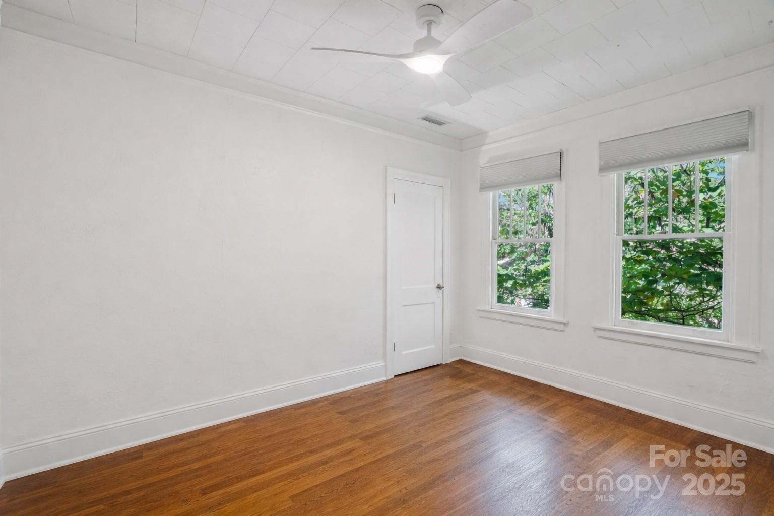 31 Oakwood Street Asheville NC 28806