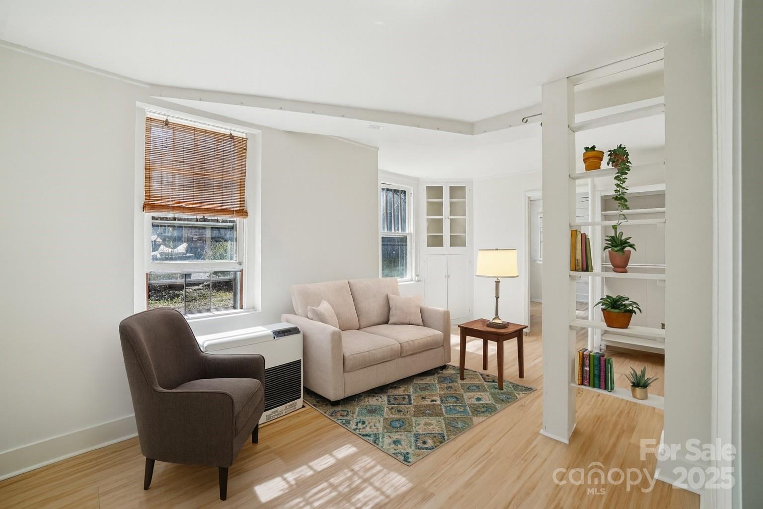 31 Oakwood Street Asheville NC 28806