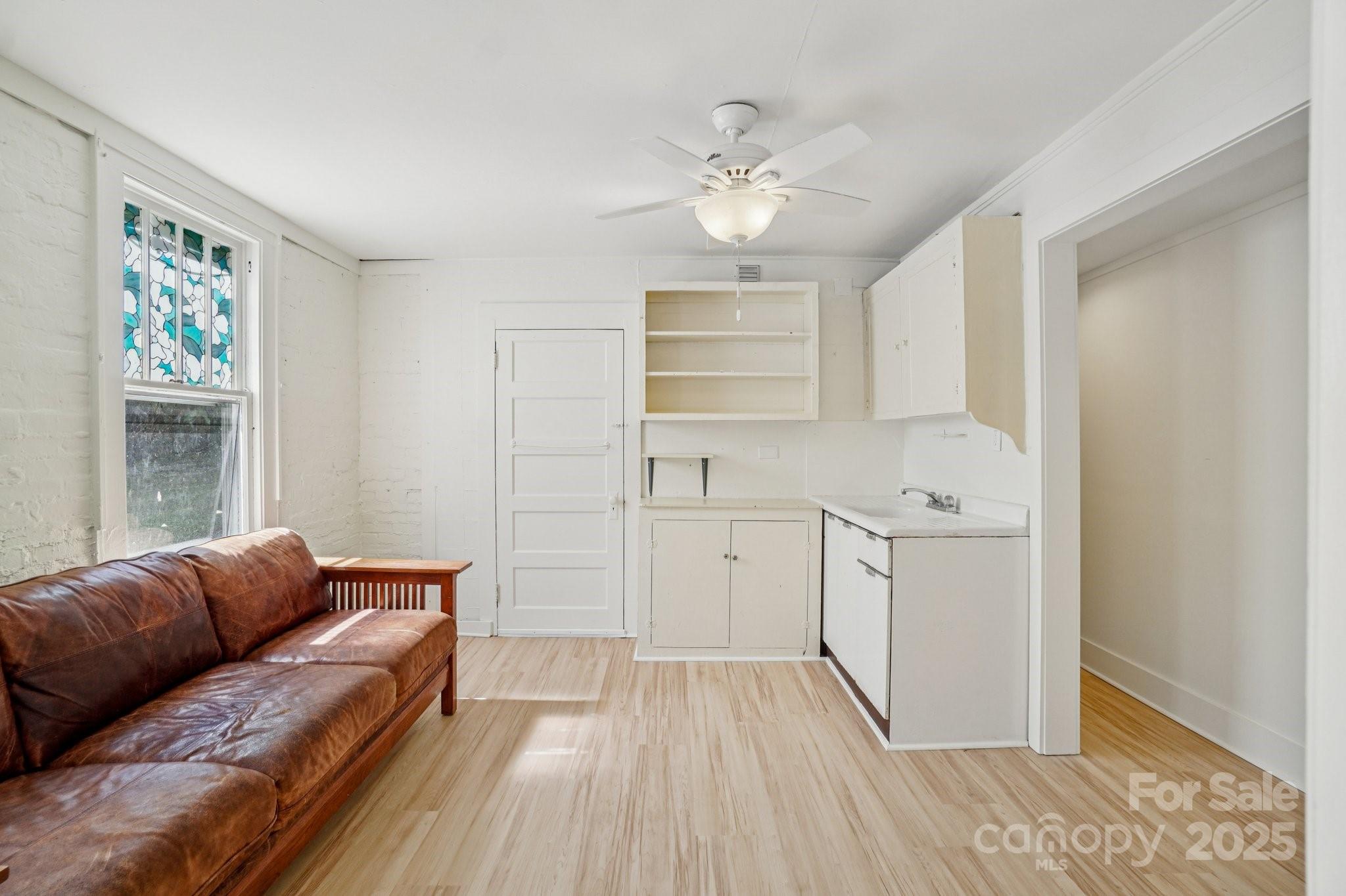 31 Oakwood Street Asheville NC 28806