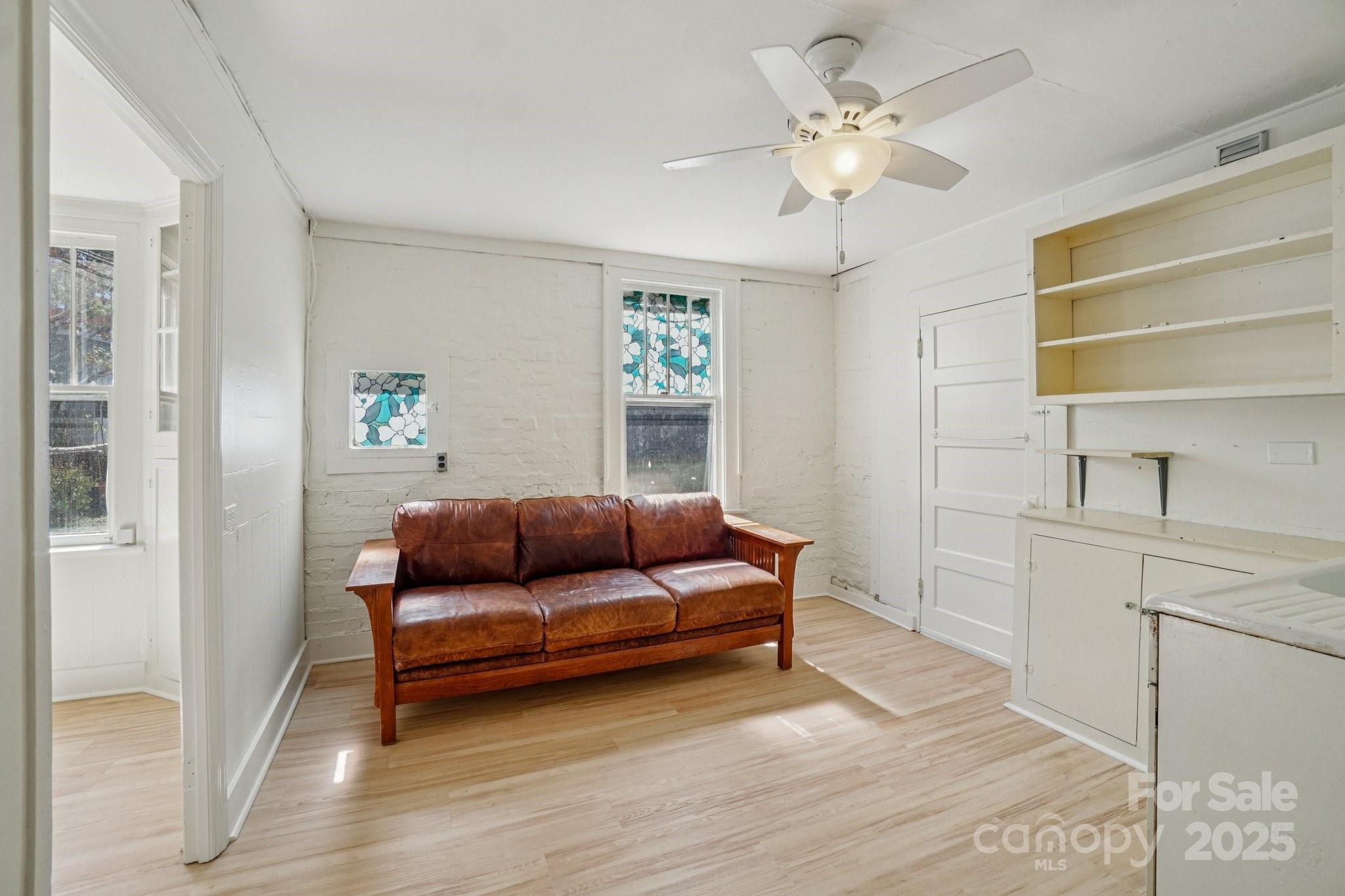 31 Oakwood Street Asheville NC 28806