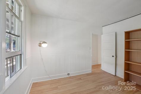 31 Oakwood Street Asheville NC 28806