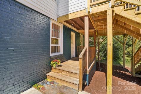 31 Oakwood Street Asheville NC 28806
