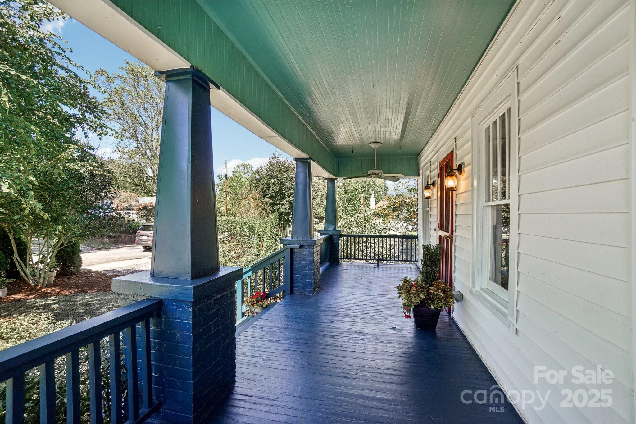 31 Oakwood Street Asheville NC 28806