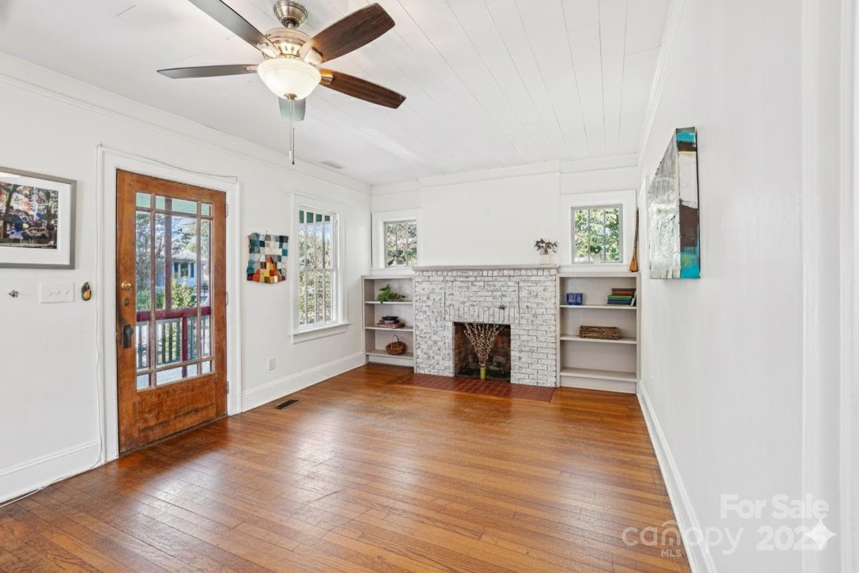 31 Oakwood Street Asheville NC 28806