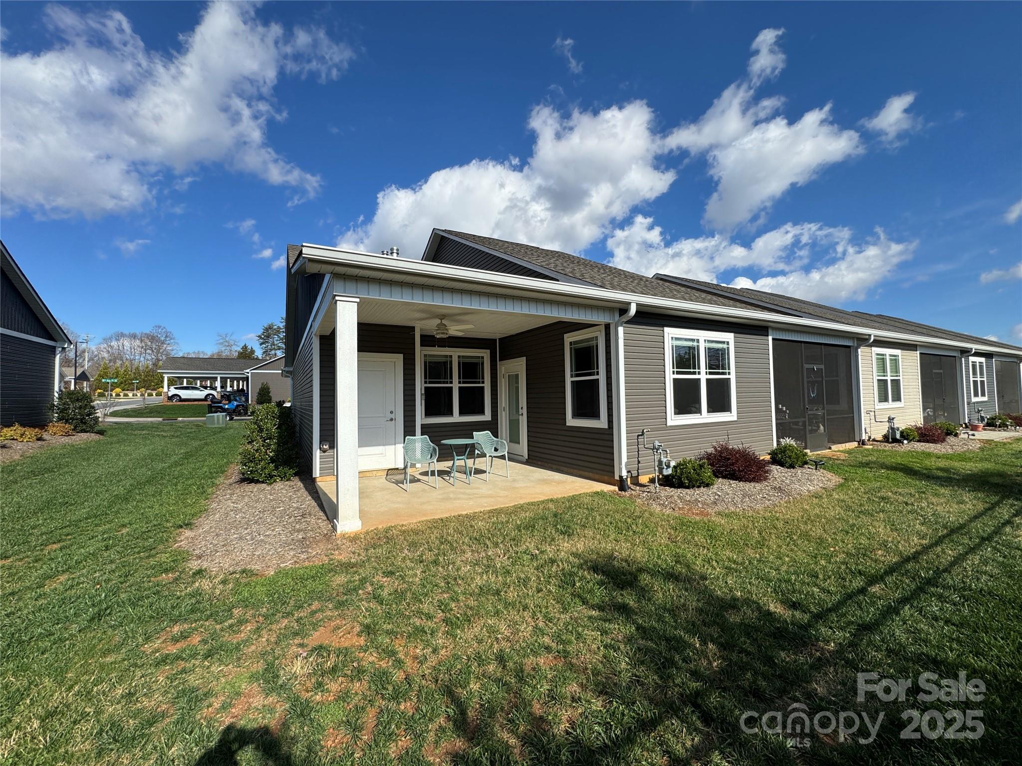 2822 15th Avenue Place SE Hickory NC 28602