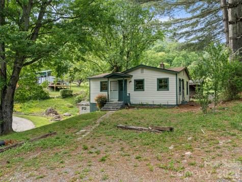 1669 Fisher Creek Road Sylva NC 28779