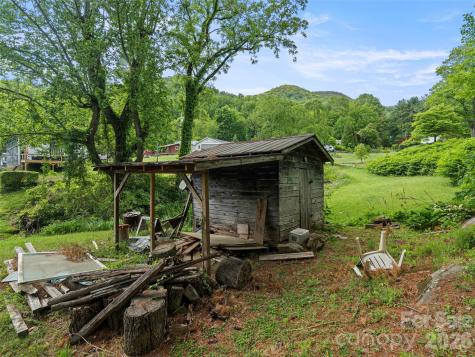 1669 Fisher Creek Road Sylva NC 28779