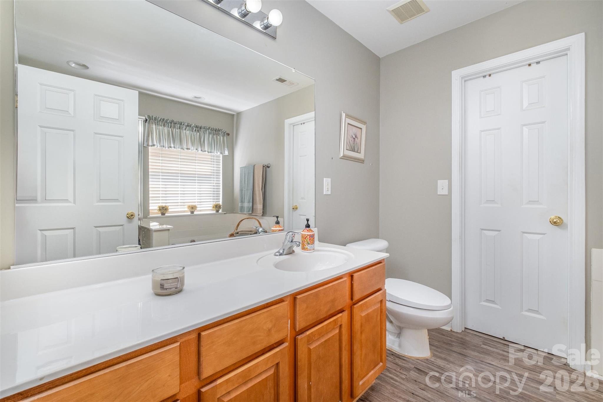 6859 Lakecrest Court Denver NC 28037