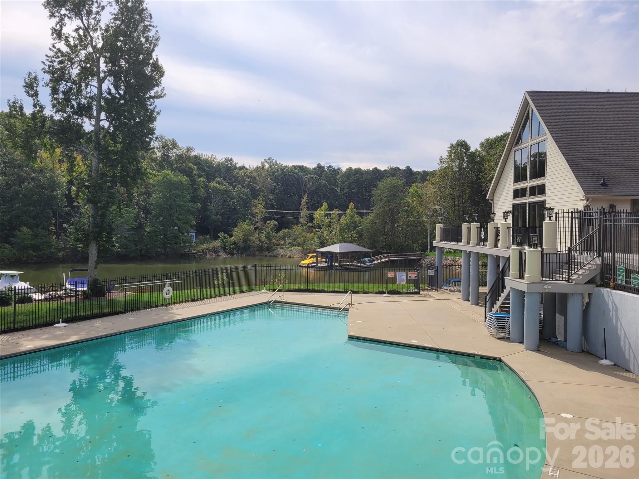 6859 Lakecrest Court Denver NC 28037