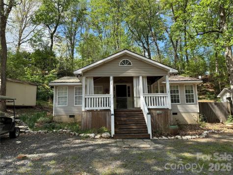 113/115 Indian Harbor Circle Mount Gilead NC 27306