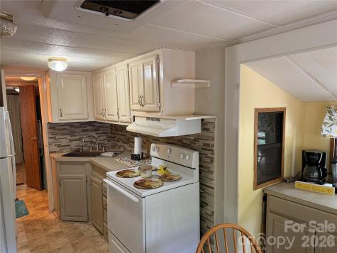 113/115 Indian Harbor Circle Mount Gilead NC 27306