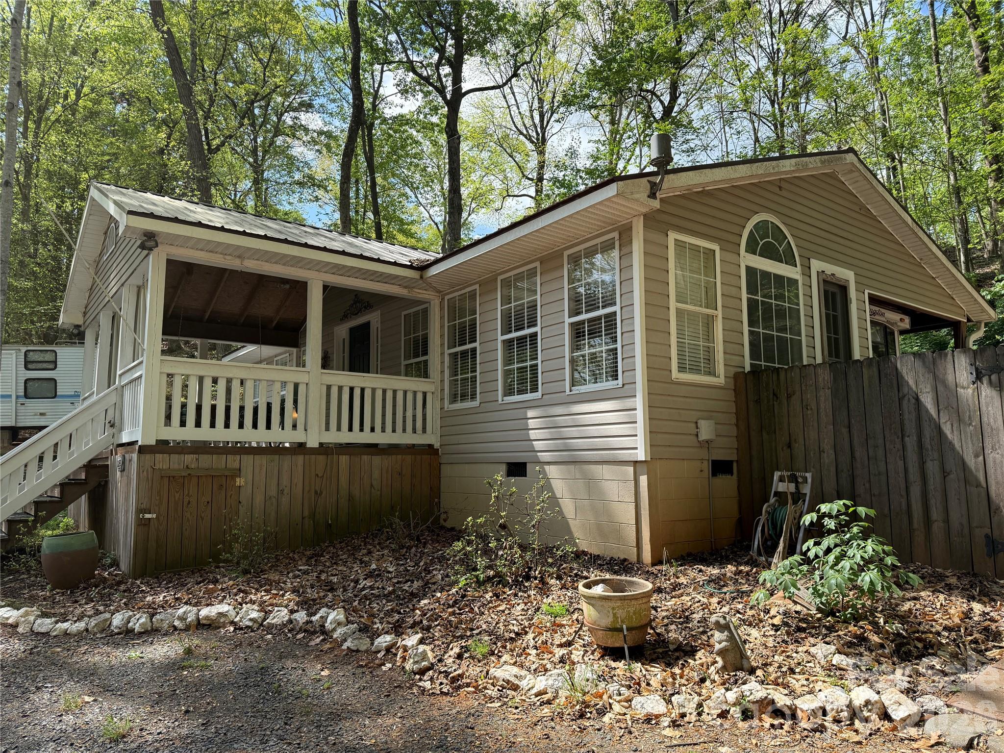 113/115 Indian Harbor Circle Mount Gilead NC 27306