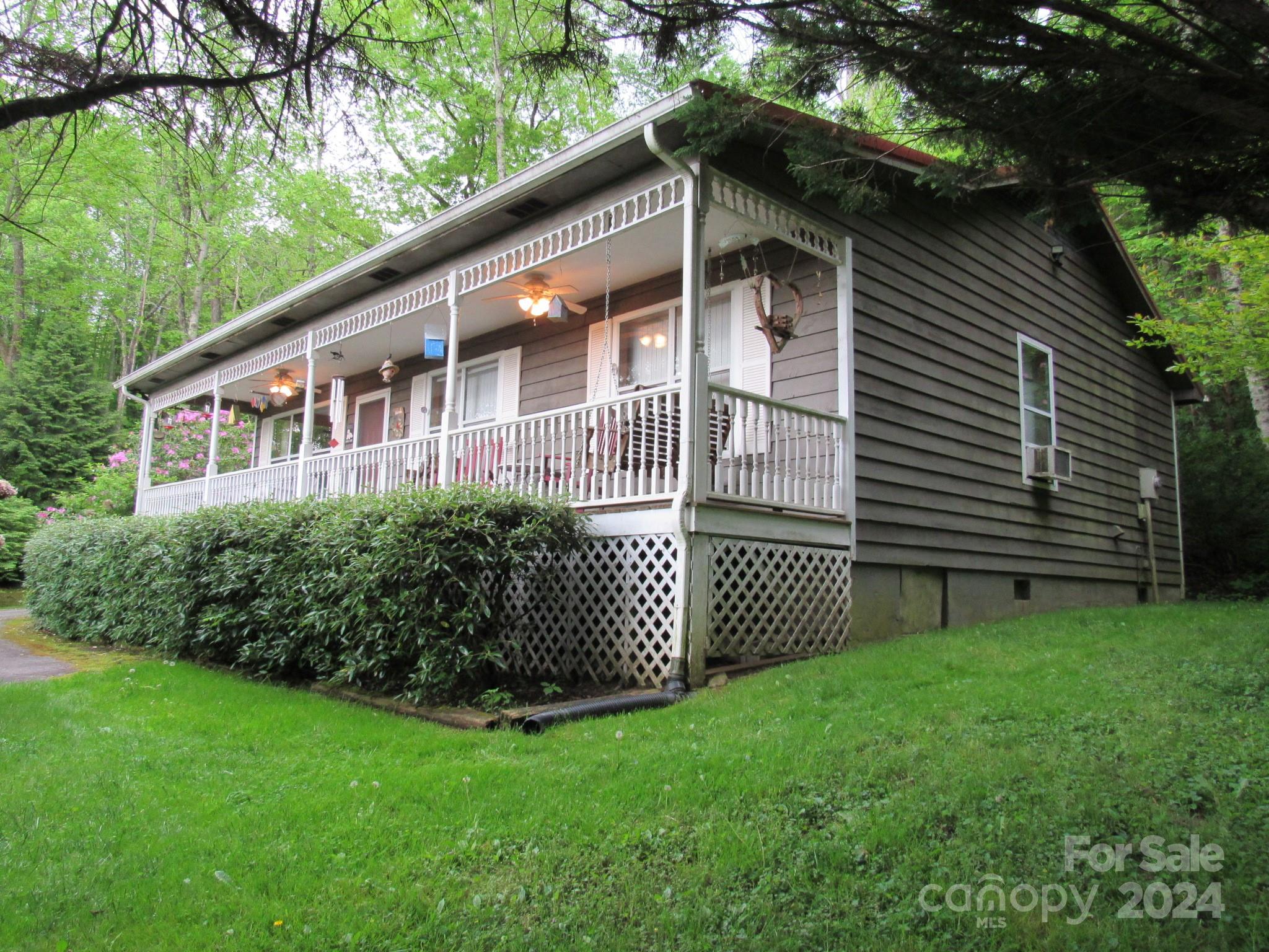1053 Mountain Lake Drive Waynesville NC 28785