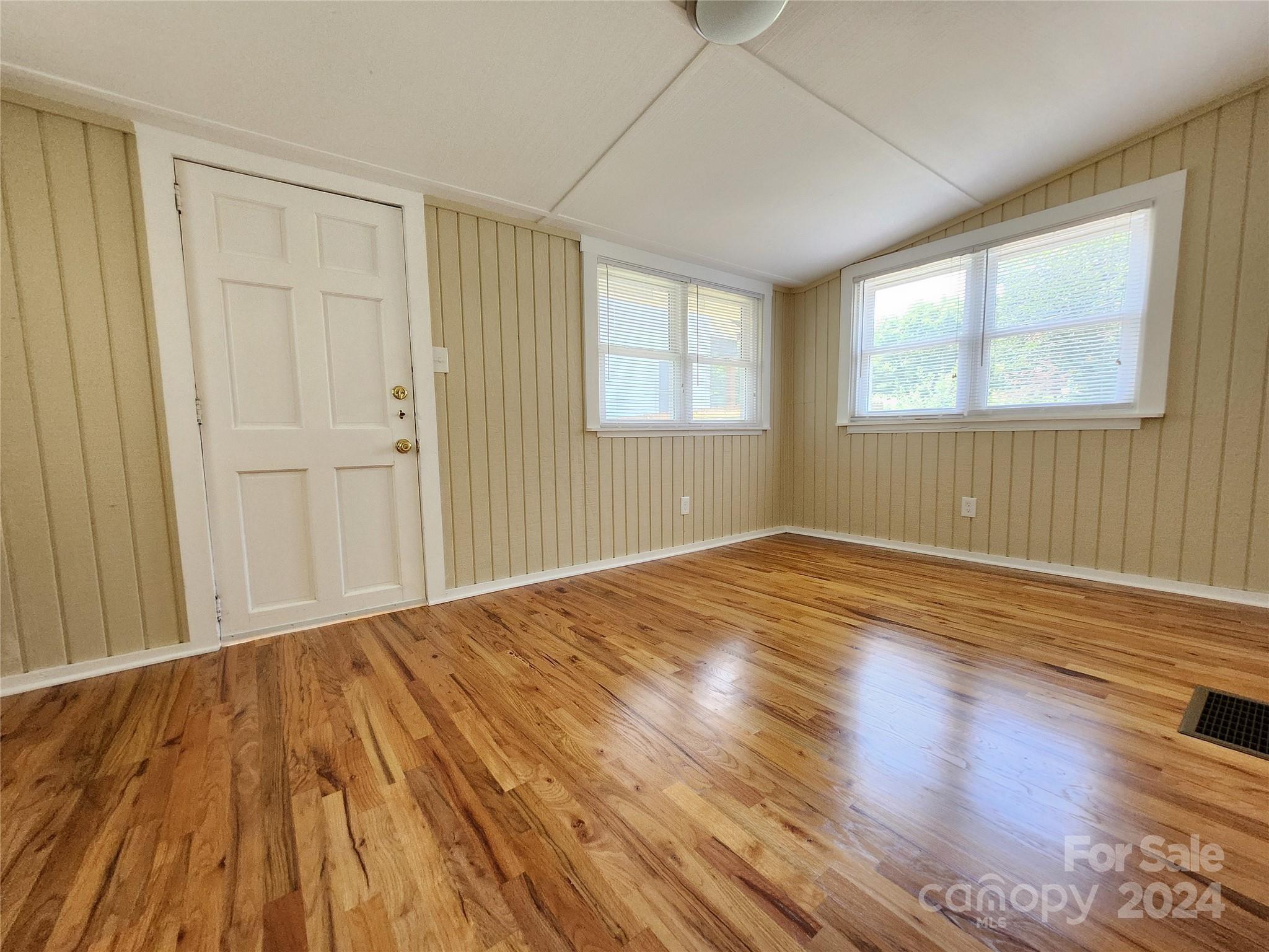 110 Le-an-hurst Road Asheville NC 28803