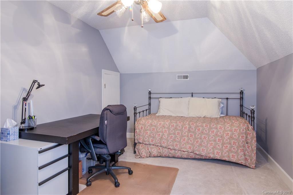 6925 Foxglove Drive Charlotte NC 28226