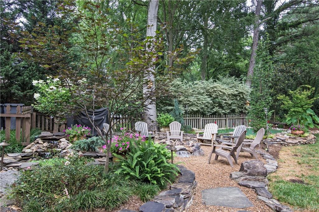 6925 Foxglove Drive Charlotte NC 28226