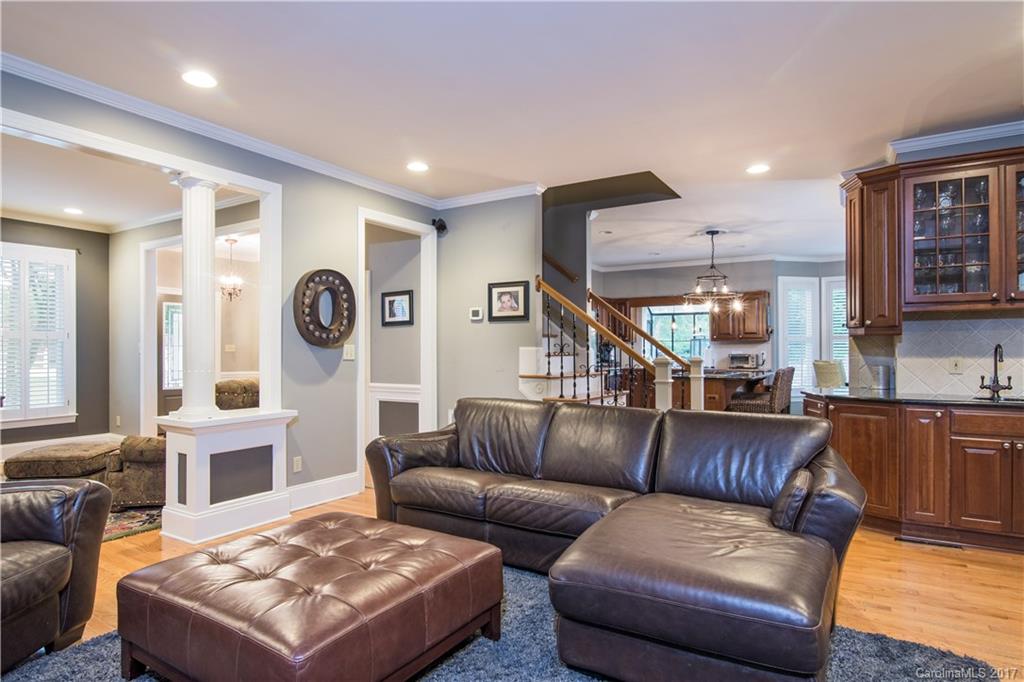 6925 Foxglove Drive Charlotte NC 28226