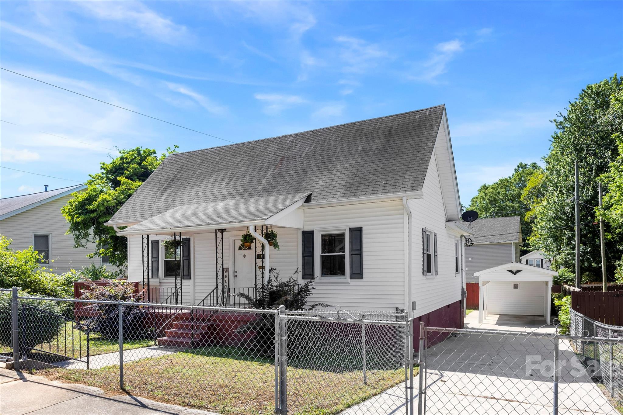 1113 W 4th Avenue Gastonia NC 28052
