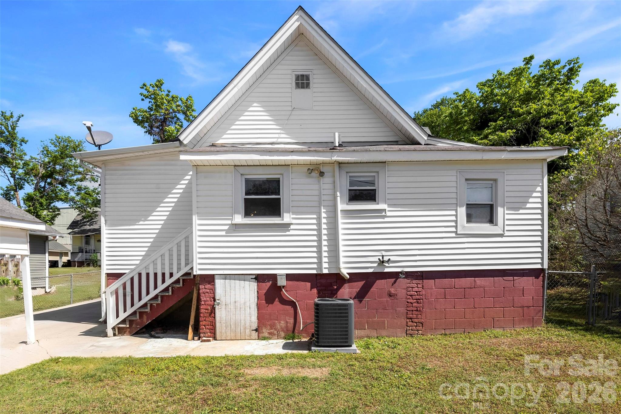 1113 W 4th Avenue Gastonia NC 28052