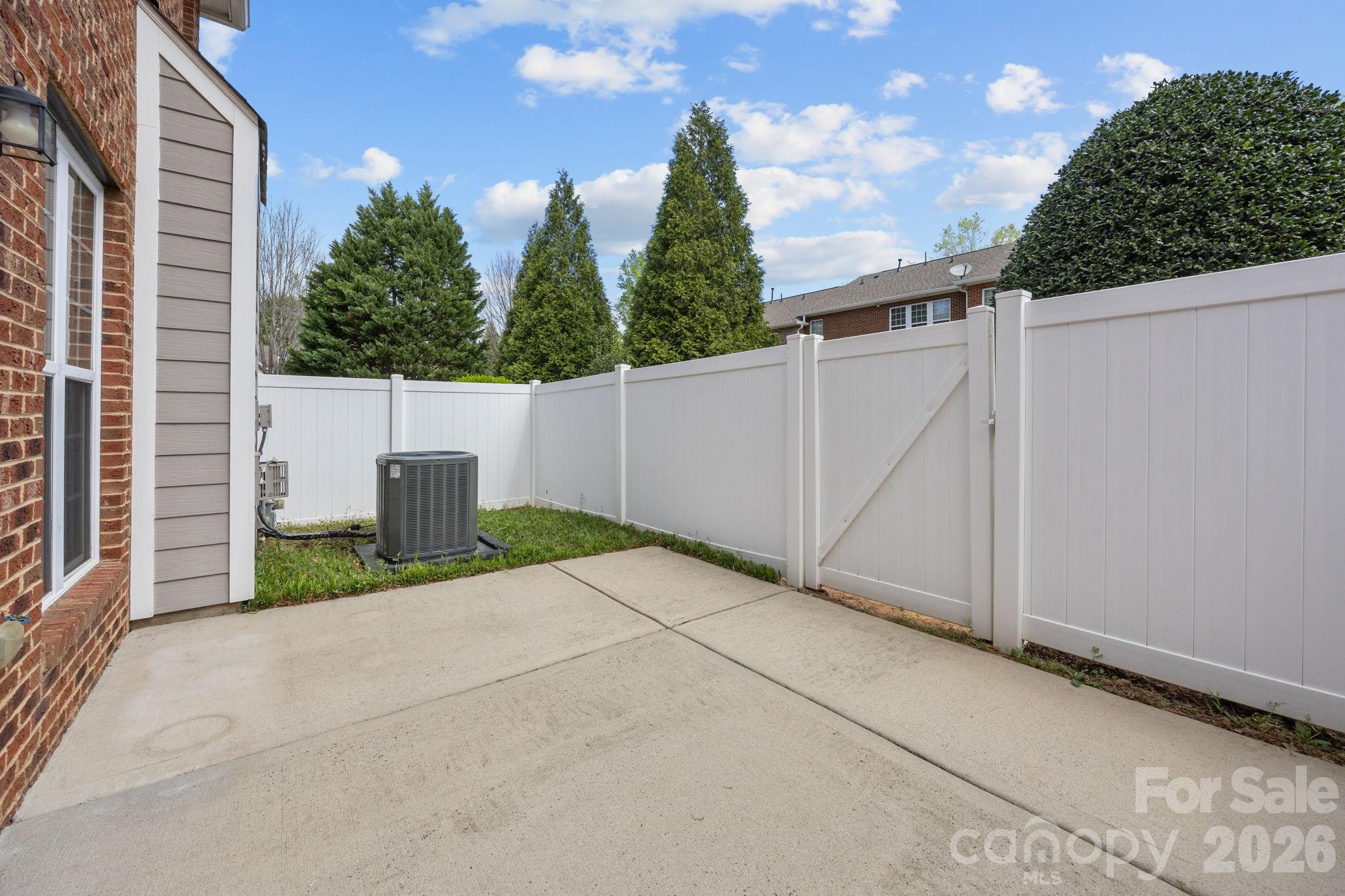 16706 Whitekirk Place Charlotte NC 28277