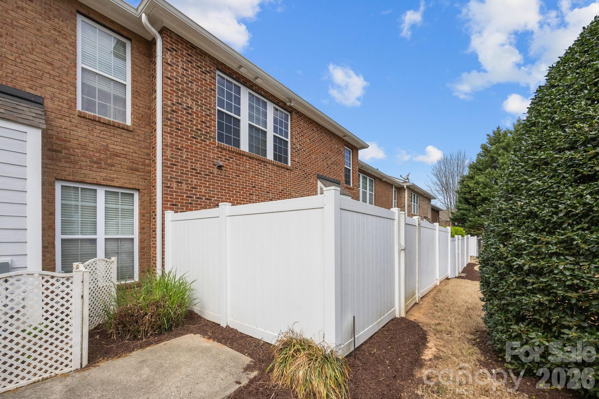 16706 Whitekirk Place Charlotte NC 28277