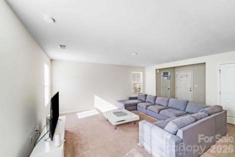5019 Downhaul Drive Charlotte NC 28269