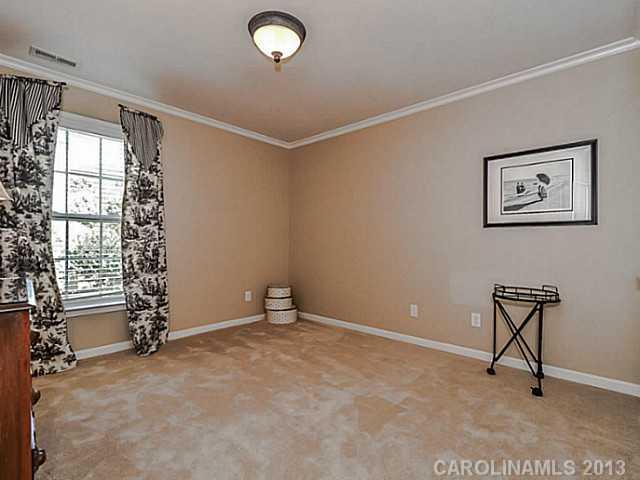 10825 Kenderly Court Charlotte NC 28277