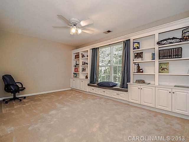 10825 Kenderly Court Charlotte NC 28277