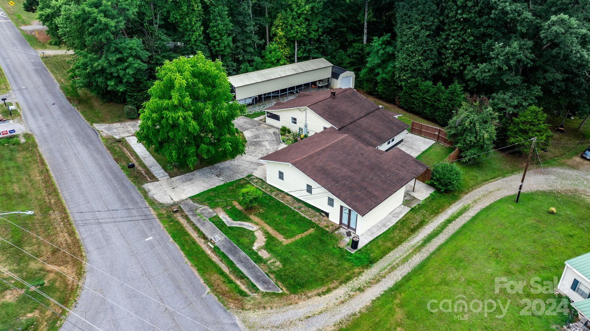 129 Saunders Lane Taylorsville NC 28681