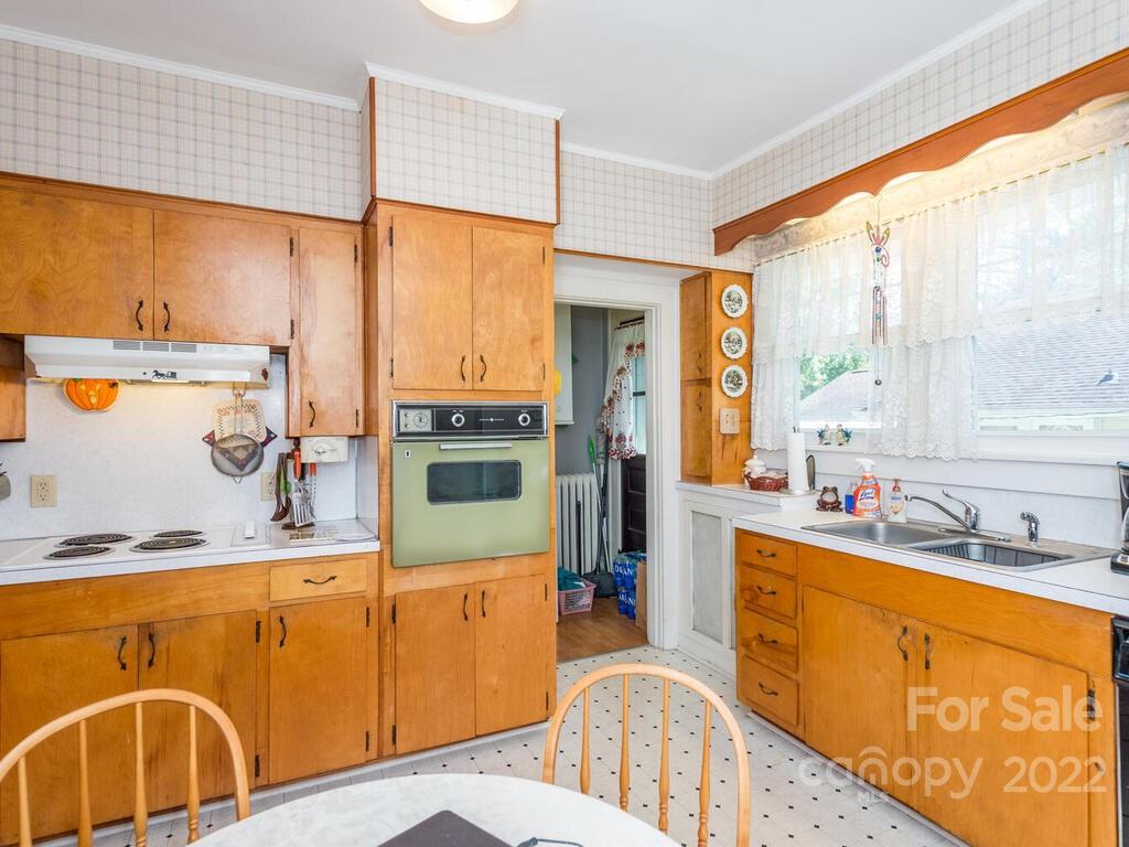 66 Trotter Place Asheville NC 28806