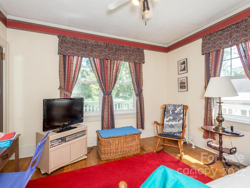 66 Trotter Place Asheville NC 28806