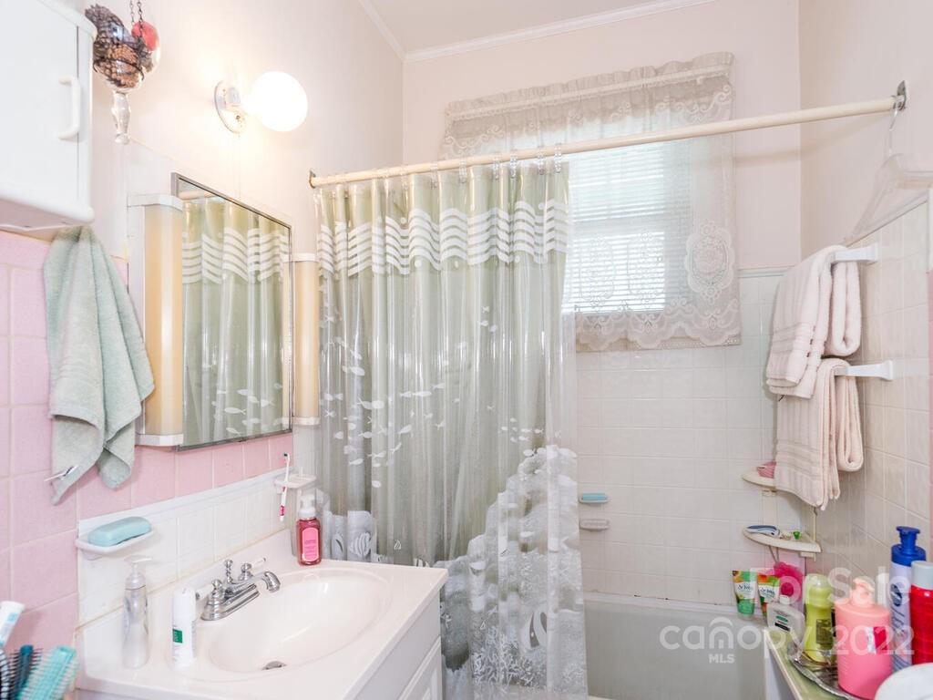 66 Trotter Place Asheville NC 28806