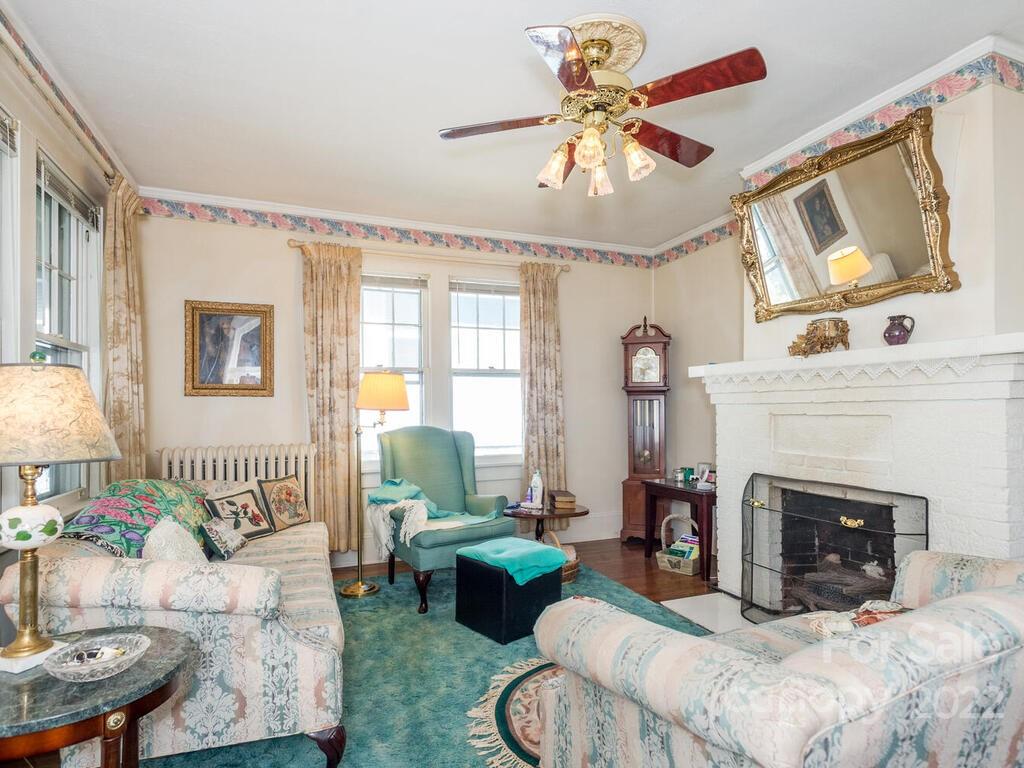 66 Trotter Place Asheville NC 28806