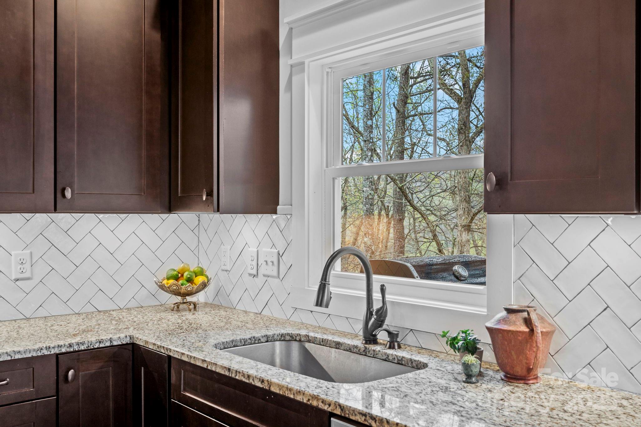 16 Sugarland Ridge Trail Fairview NC 28730