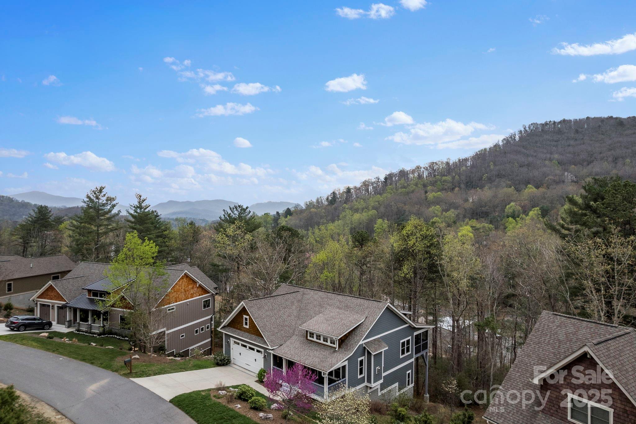 16 Sugarland Ridge Trail Fairview NC 28730