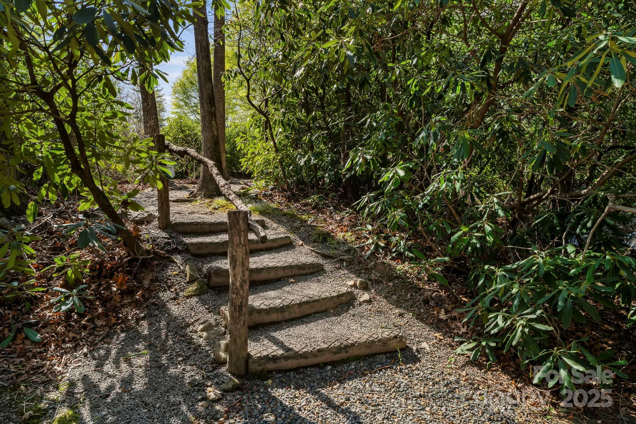 16 Sugarland Ridge Trail Fairview NC 28730