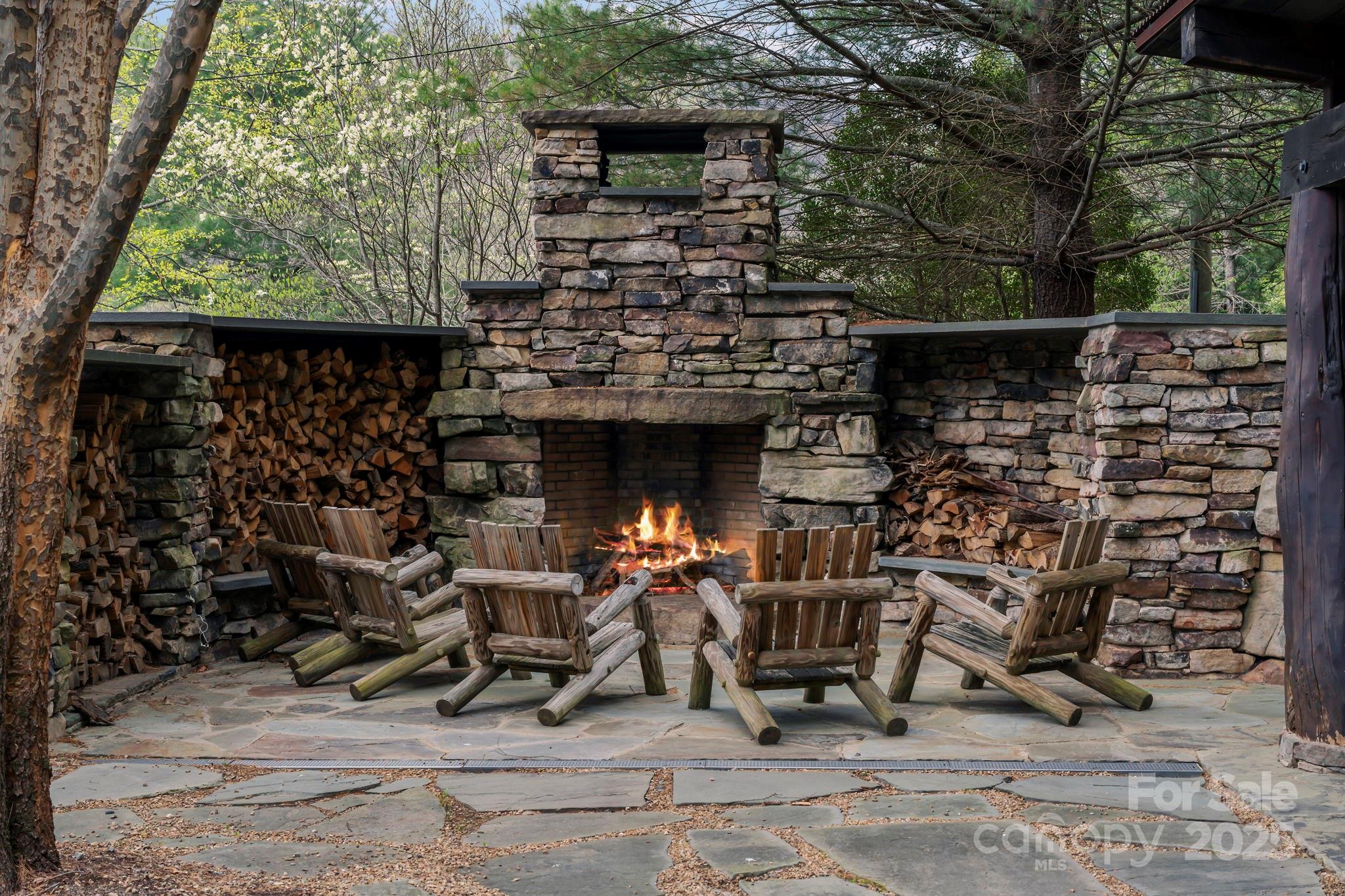 16 Sugarland Ridge Trail Fairview NC 28730