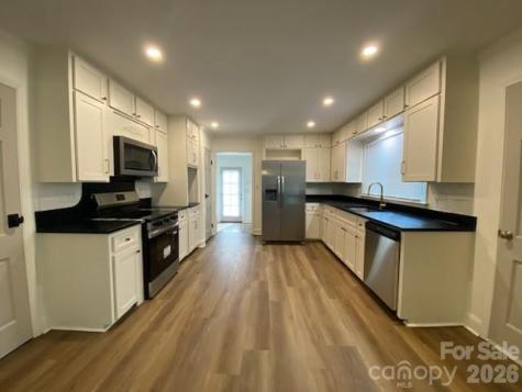 640 Edgewood Drive Wilkesboro NC 28697