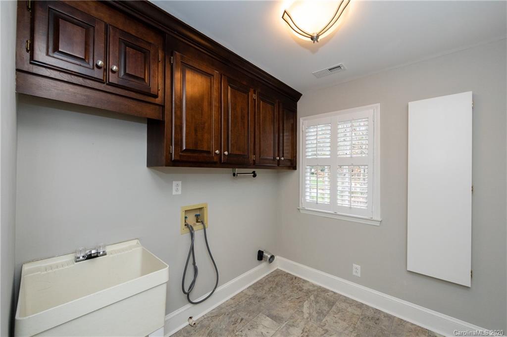 8701 Cahill Lane Charlotte NC 28277