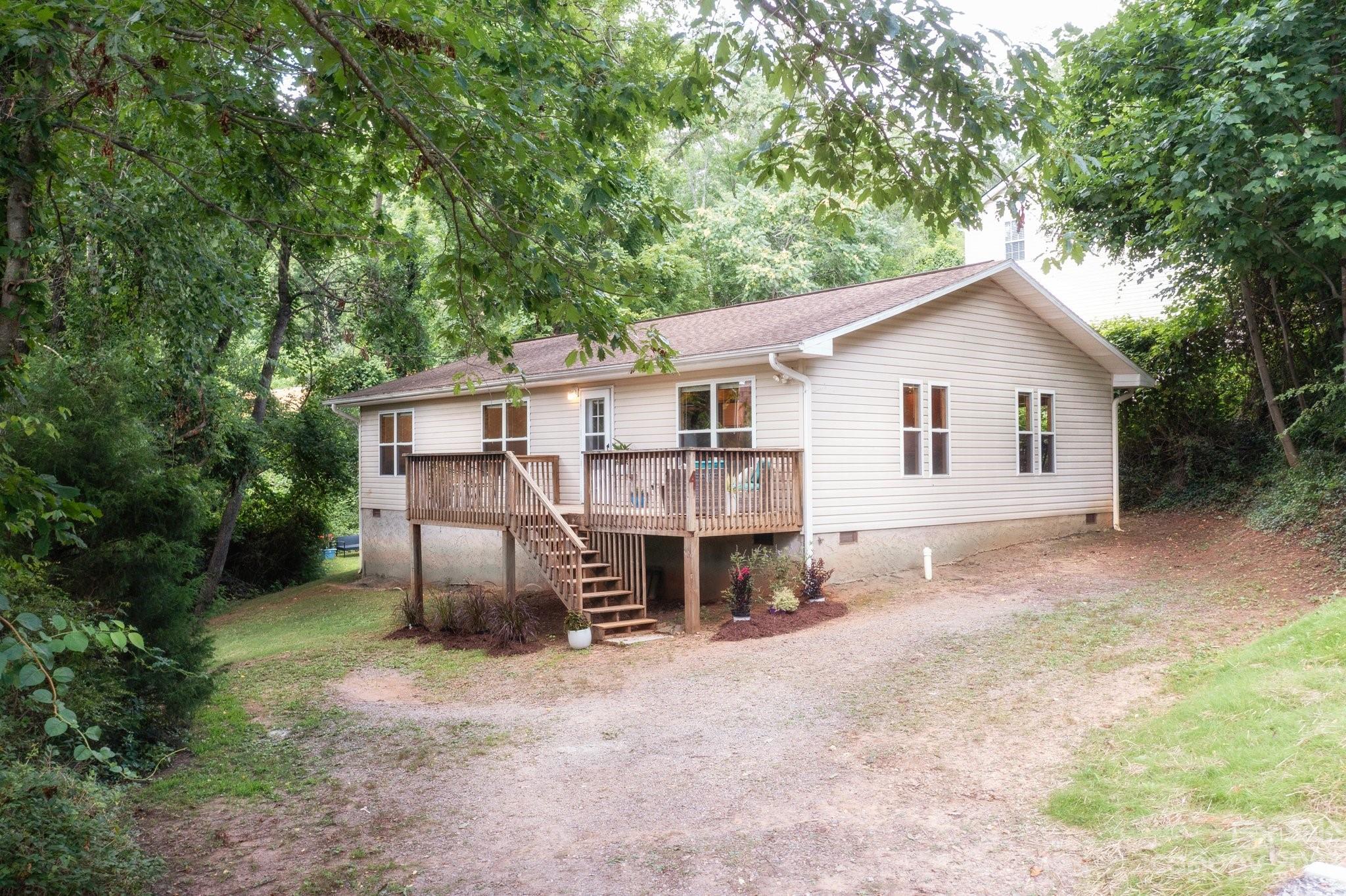 4 Peace Street Asheville NC 28806