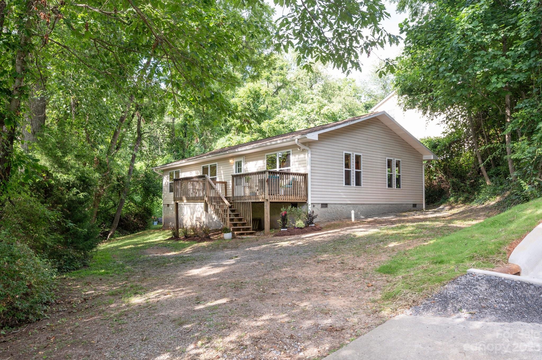 4 Peace Street Asheville NC 28806